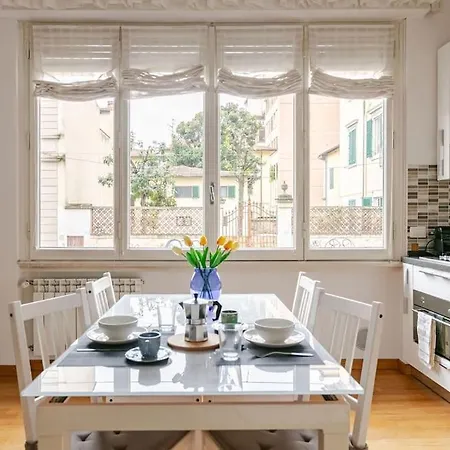 Bright & Cozy, Easy To Reach In * Florenz