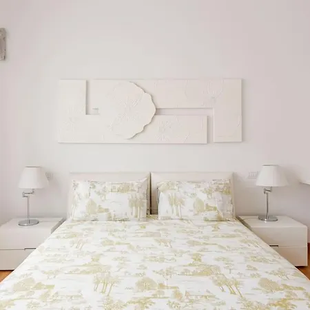 Bright & Cozy, Easy To Reach In Appartement Florence