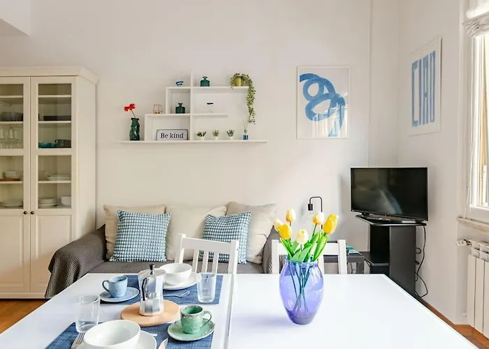Bright & Cozy, Easy To Reach In * Florence